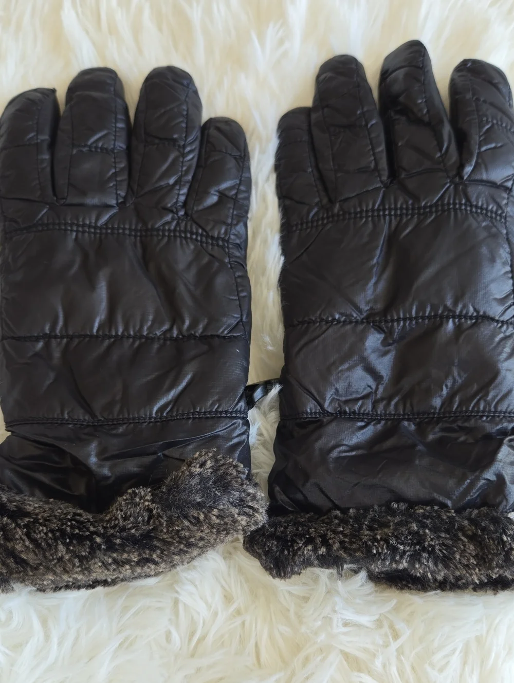 Columbia Quilted Black Gloves Womens Small